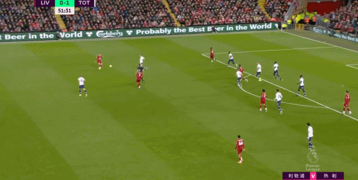 球迷现场尖叫不断