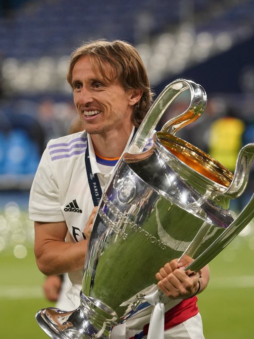 日职联半场：两队屡失良机，柏太阳神0-0名古屋鲸鱼