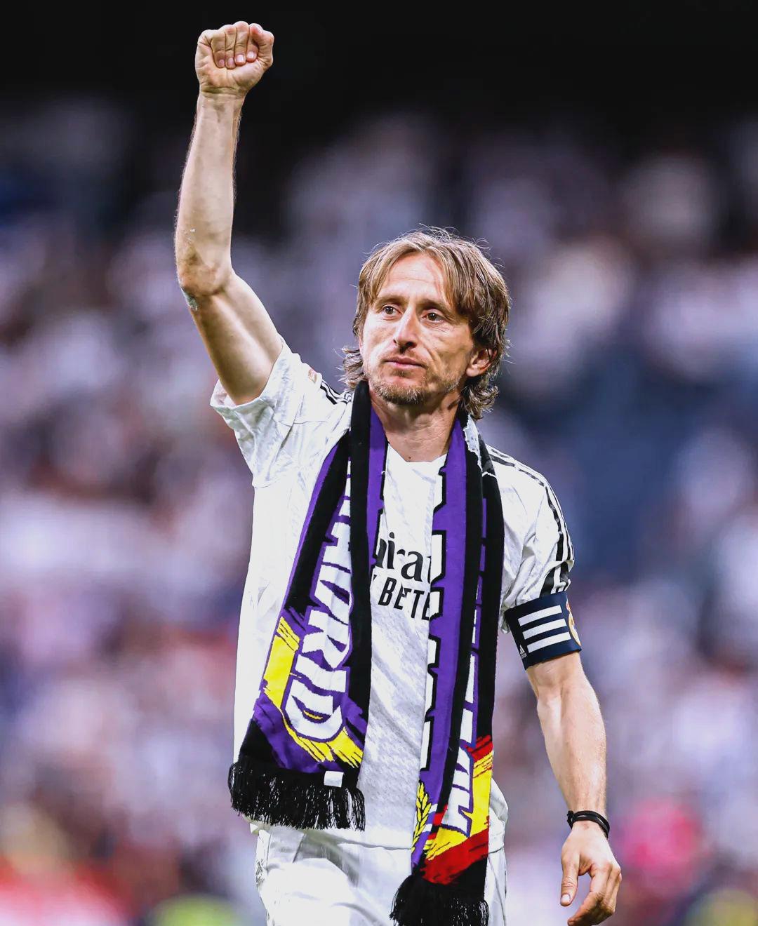 弗莱肯：曼城的阵容确实令人意外；我们配得上这三分