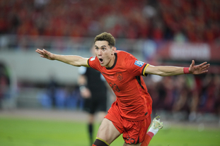 官方：帕尔马签下38岁西班牙门将瓜伊塔，顶替受伤的铃木彩艳