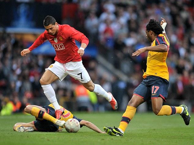 英超半场：卡什禁区后点抽射破门，维拉暂1-0阿森纳